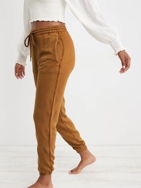 Aerie ANYTIME The Sweat High Waisted Jogger- Color: Tree Line